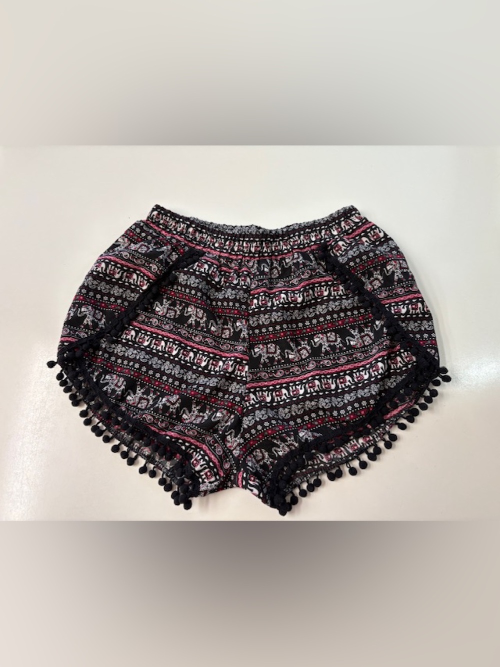 Shosho Black/Red Elephant Paisley Boho Shorts Pompoms like new women's size M